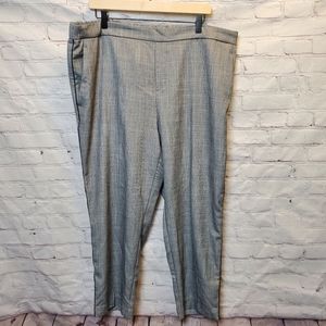 💙5/$50 Gray Plaid Ankle Pant